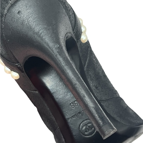 CHANEL Pearl Ankle Boots Black Leather EU 38 US 8 - Picture 5 of 16